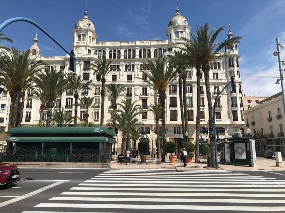 Estudio De Lujo Casaturis En El Corazon De Alicante A114 Exteriör bild